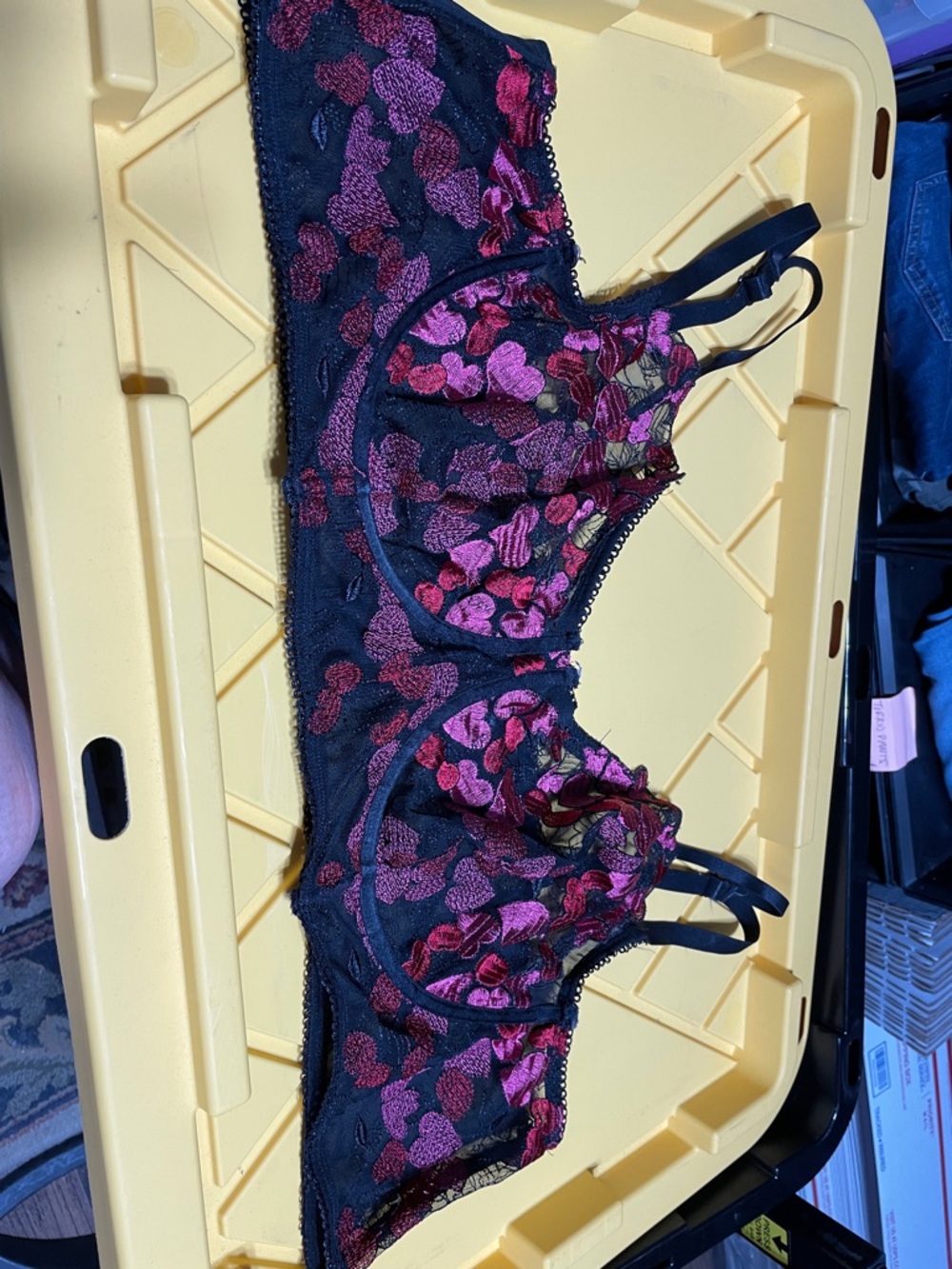 Size 5 torrid curve Black Lace Underwire Bra w/ Pink & red heart Embroidery